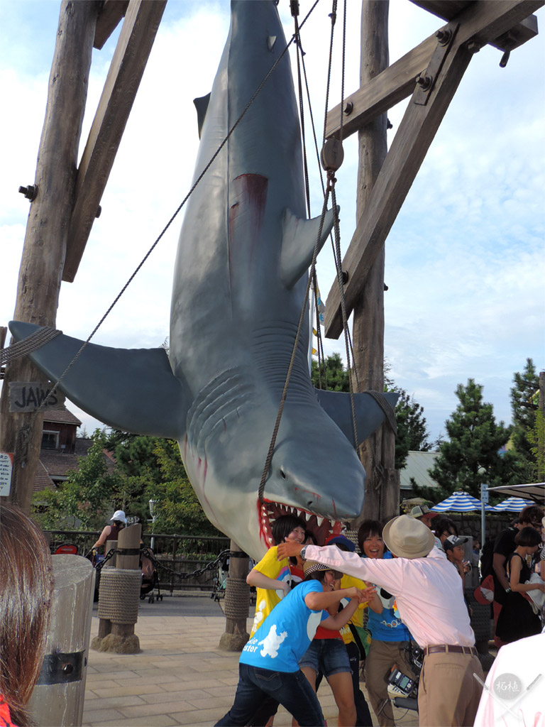 osaka_universal-studios-shark_768x1024_vdt osaka - universal studios shark